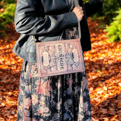 Grimoire アンティークビスチェ Grimoire Magic Making Cross Body Bag | KleverCase